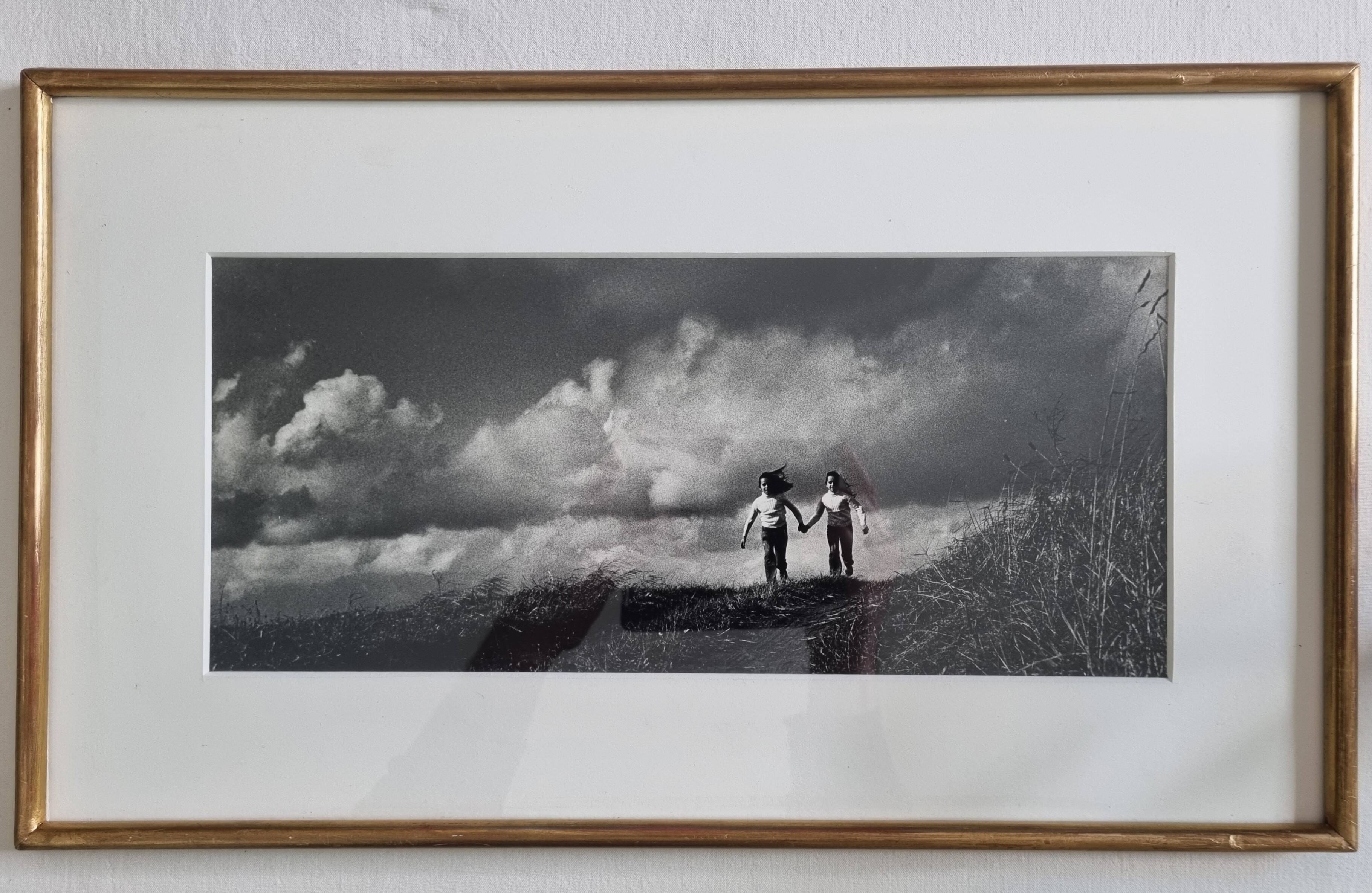 Vintage black and white photo of dunes from the 70s, framed 49 x 29 cm in a gold frame.