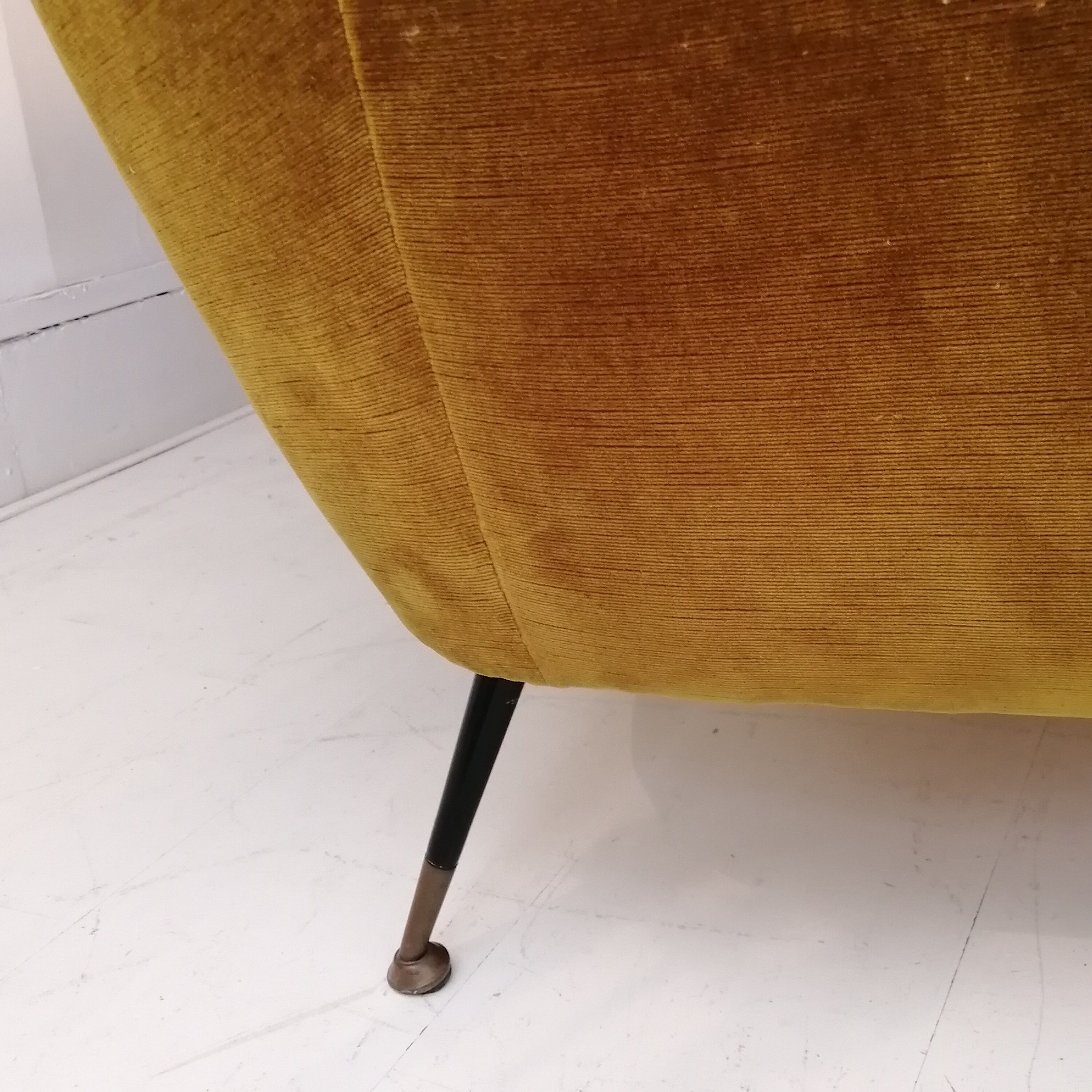 Italian sofa years 50