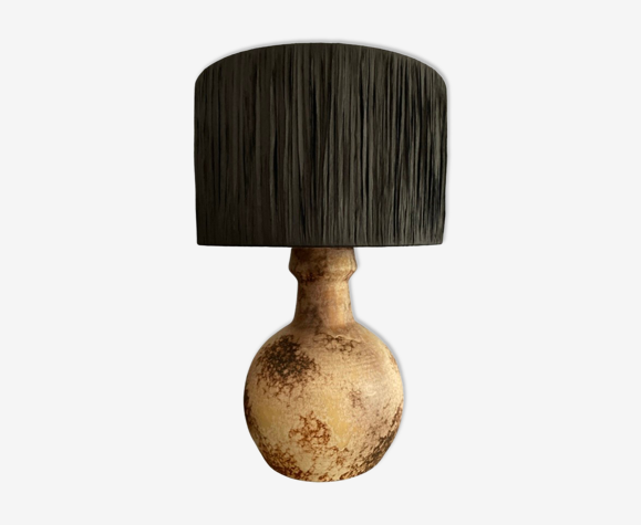 Lampe en grès et raphia
