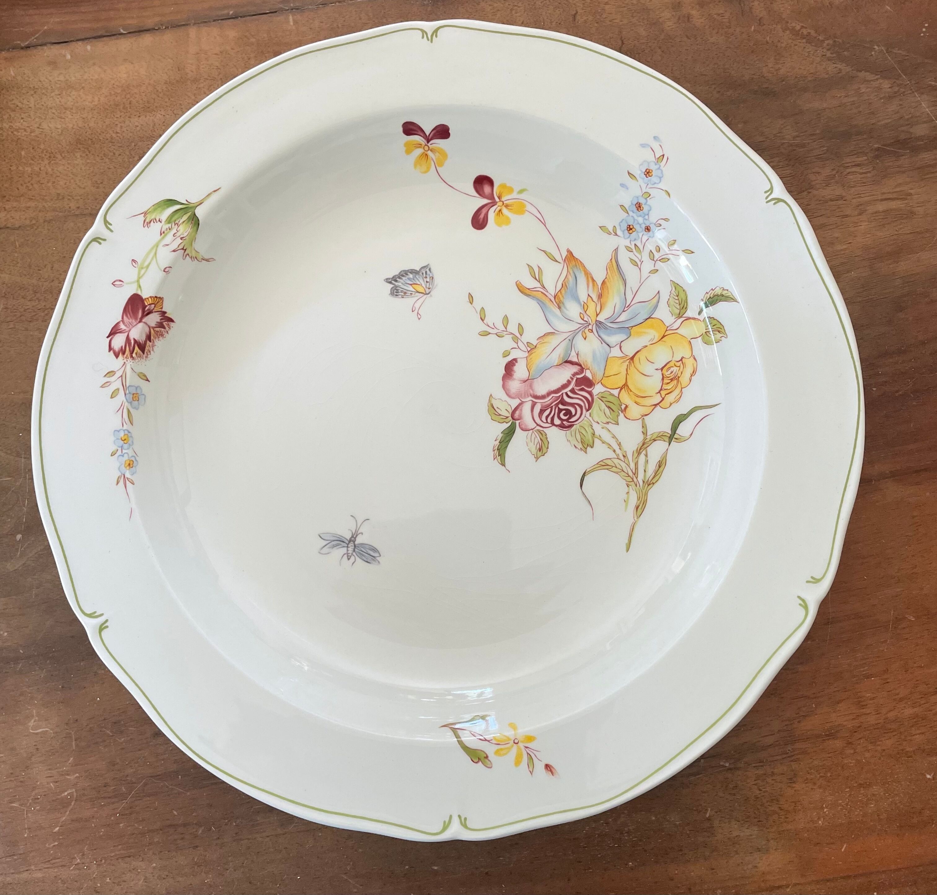 Two ceramic dishes from Gien model Montpellier