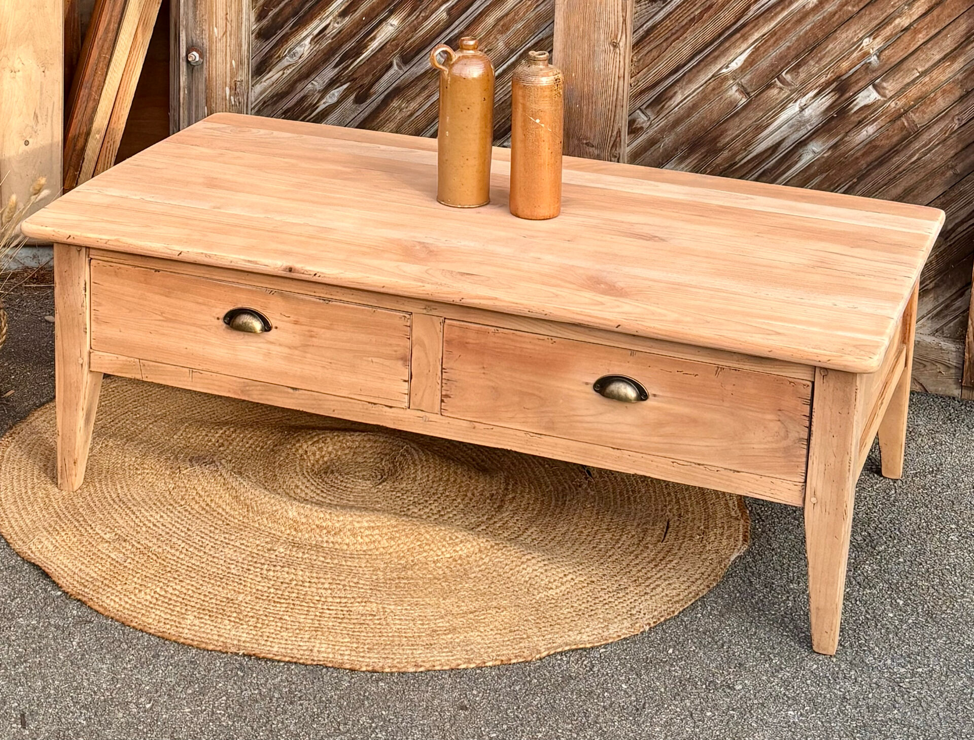 Renovated coffee table in raw solid wood - 2 through drawers