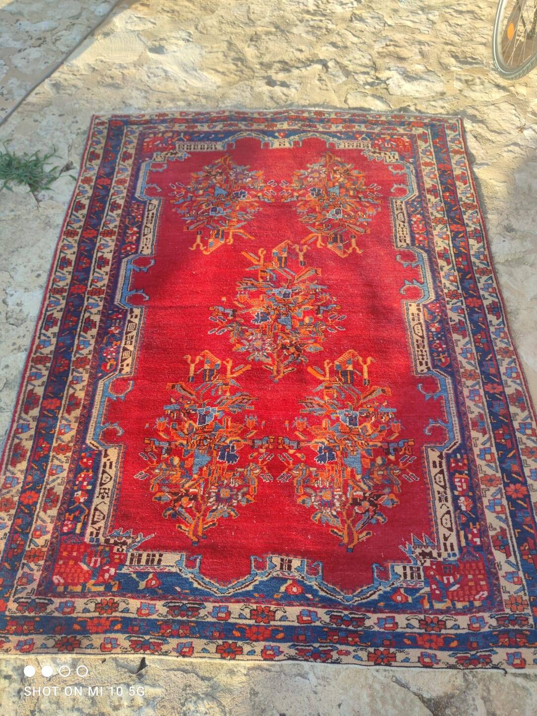 Tapis d'Orient vintage en laine noué main rouge et bleu