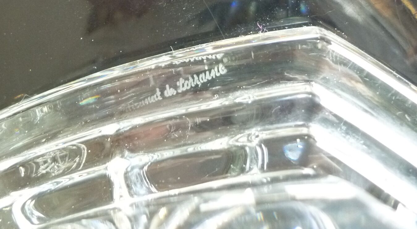 Champagne bucket in cut, engraved, thick crystal, signed "cristal de Lorraine"