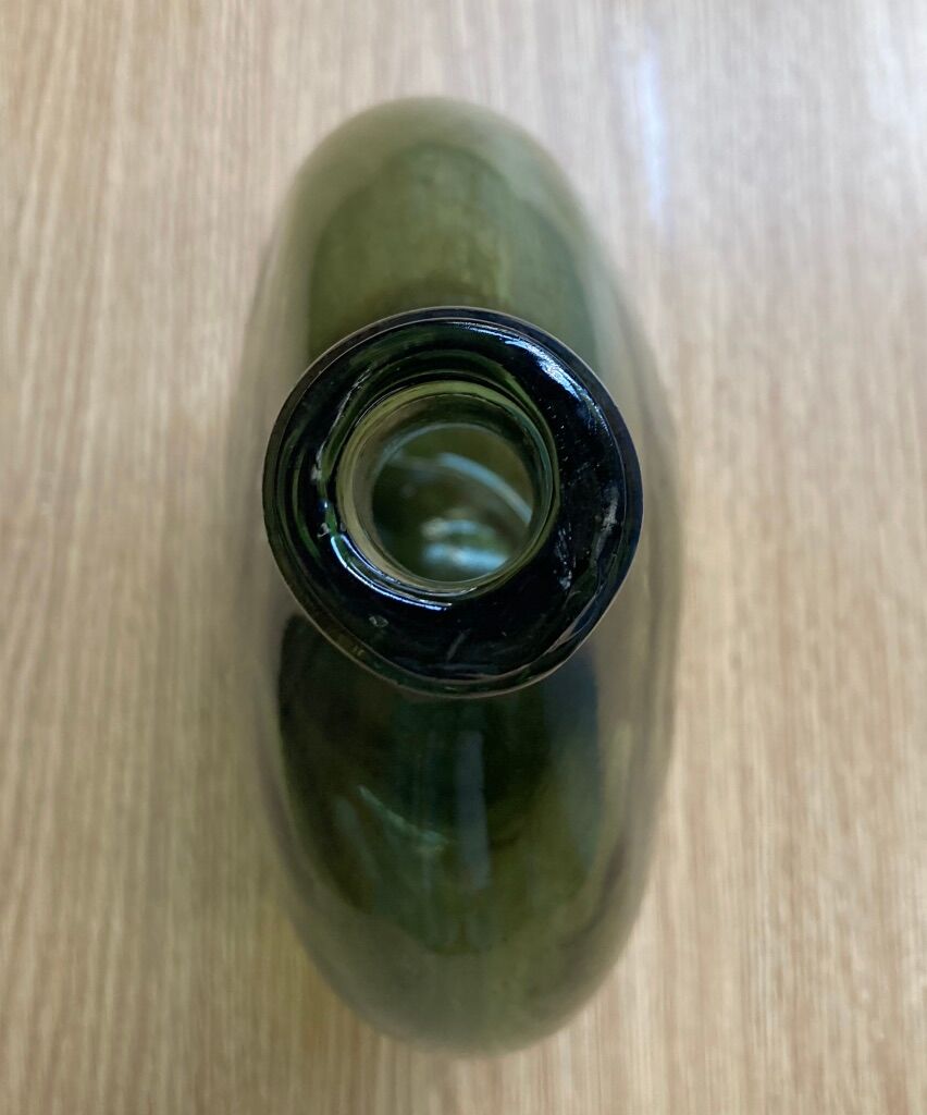Dame Jeanne, glass canister