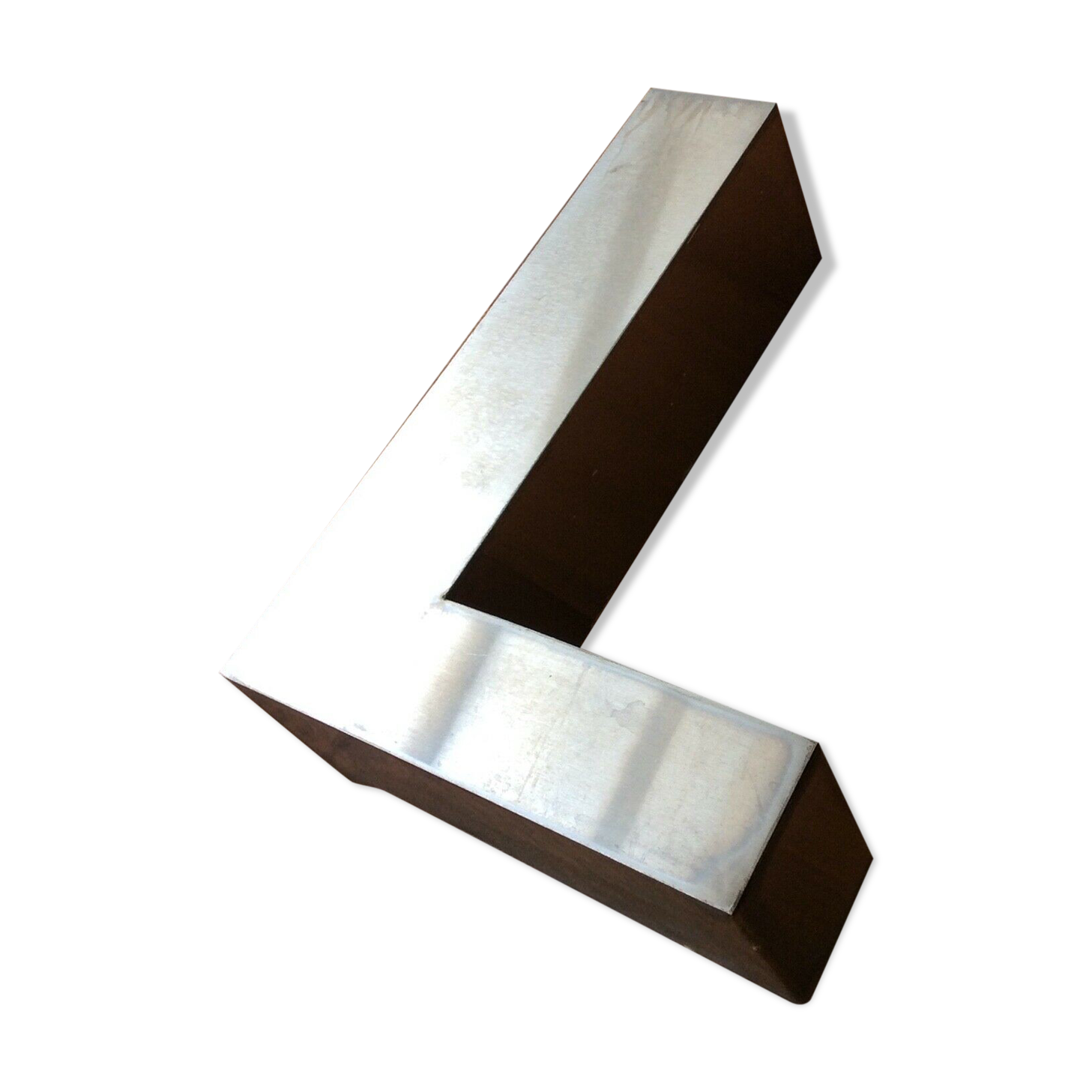 Lettre enseigne en alu chromé lettre t 20 x 25 x 7 cm sans les pattes de fixation 0,820 kg vintage