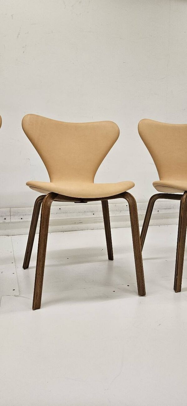 Ensemble Arne Jacobsen Seven chaise grand prix Fritz Hansen
