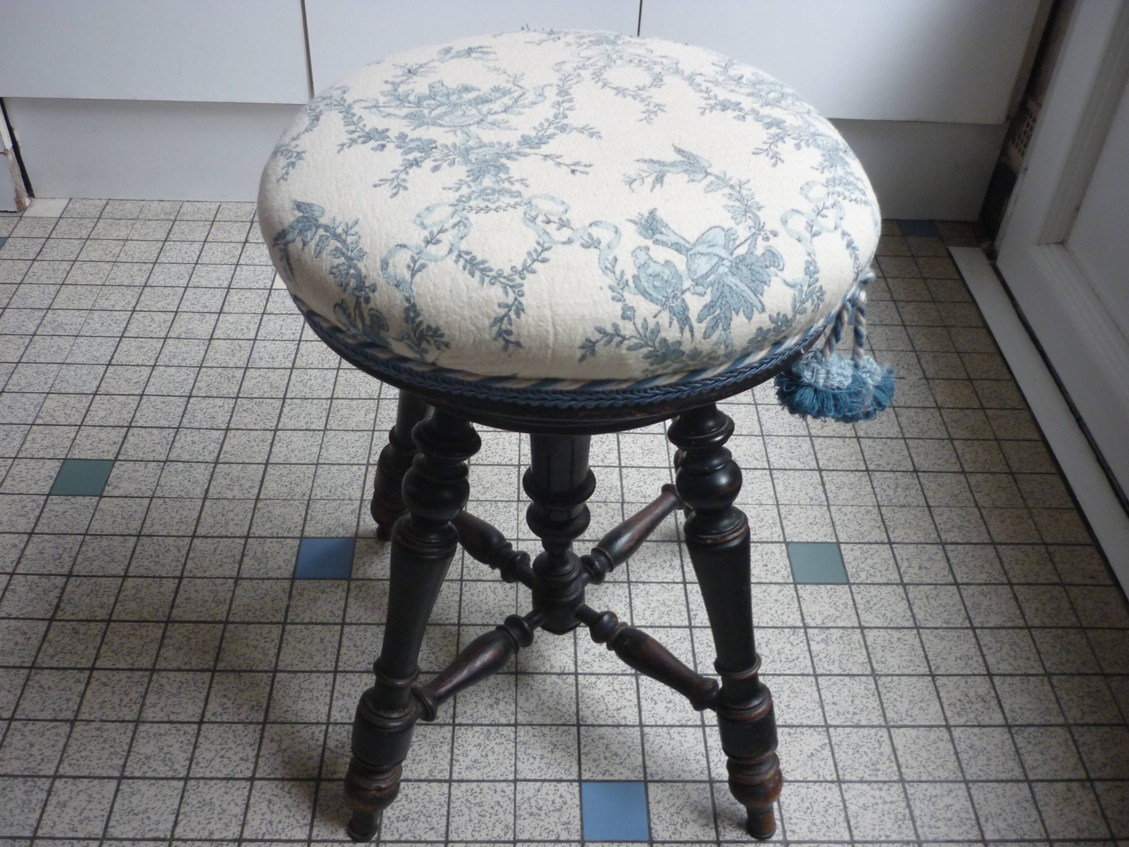 Napoleon III piano stool wood blackened