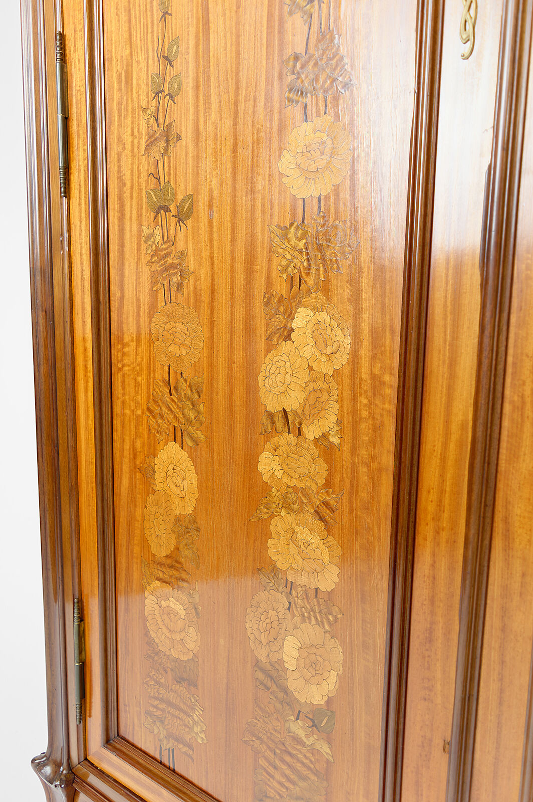 Mahogany inlaid Art Nouveau cabinet, France, circa 1900