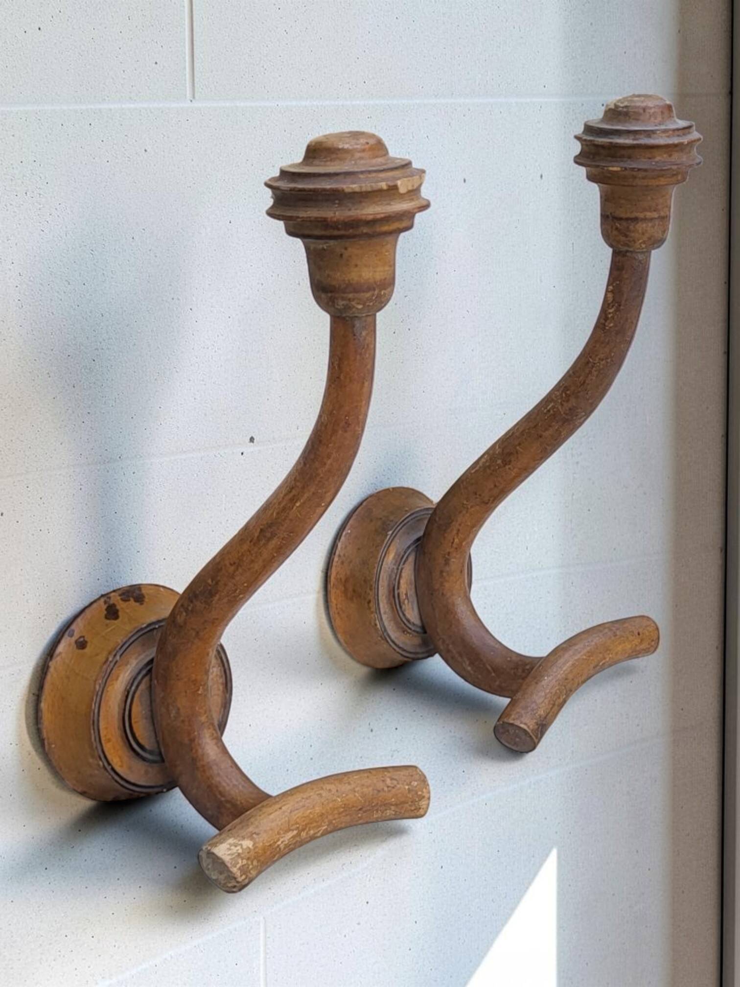 Bamboo coats hook 1900