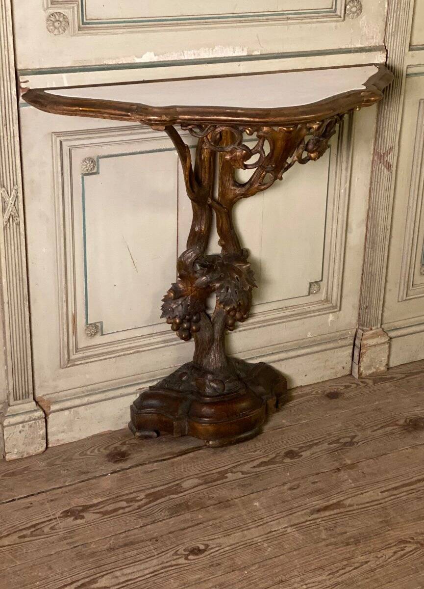 Console en bois sculpté et doré, Italie du Nord, XIXème siècle