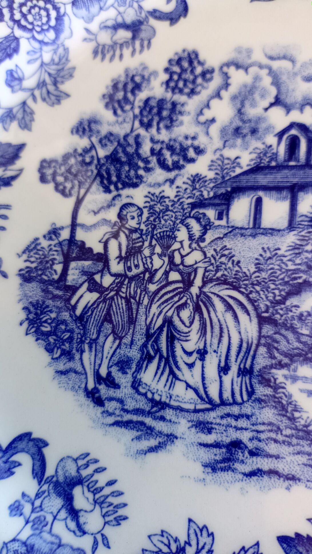 6 flat blue plates in iron earth CP