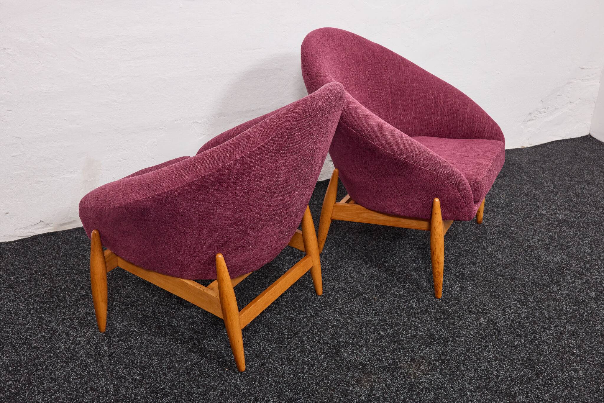 Lounge Chairs in Hand-Stitched Jacquard Upholstery by Sándor Palócz, 1968