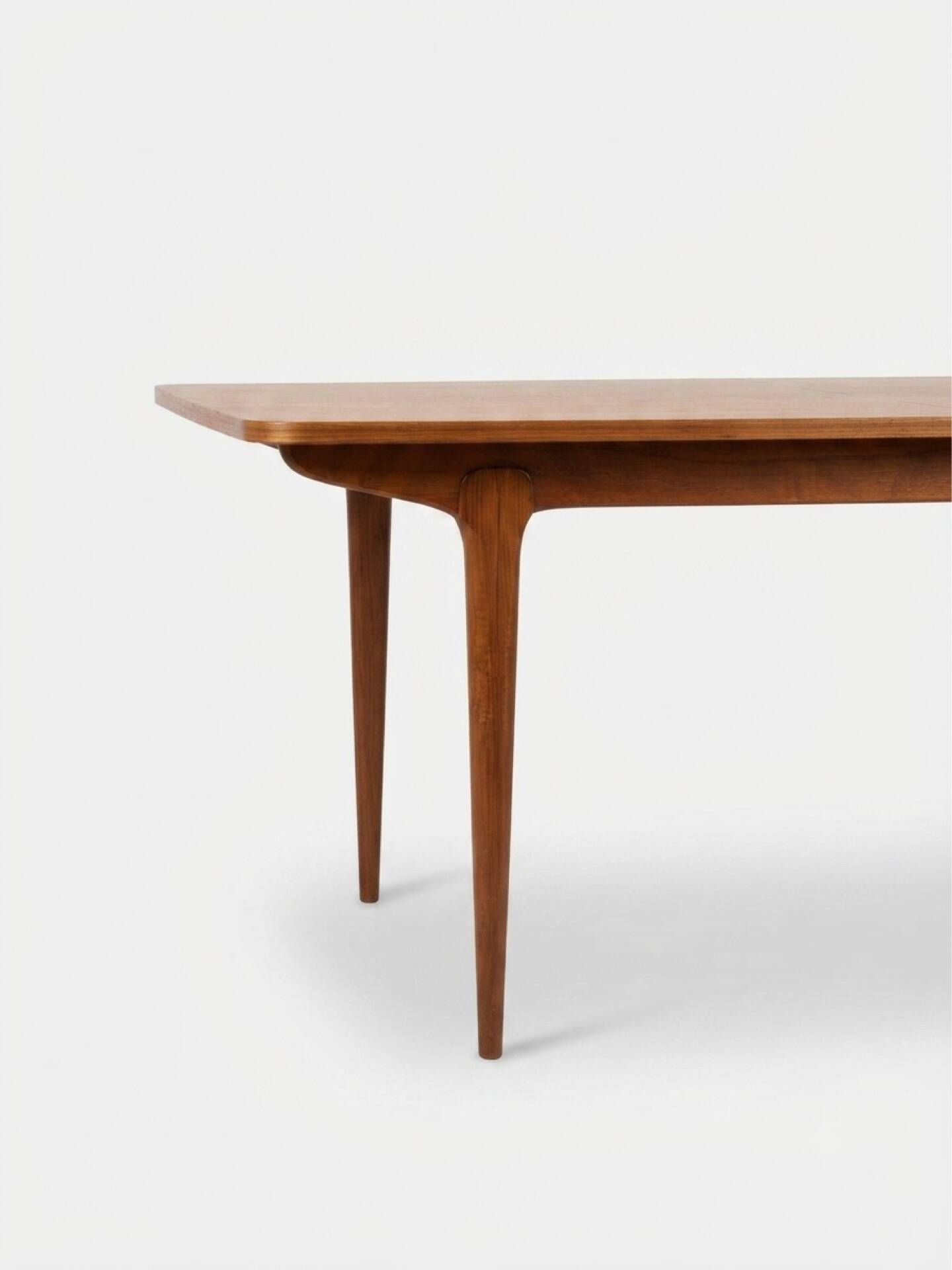Table de salle à manger scandinave