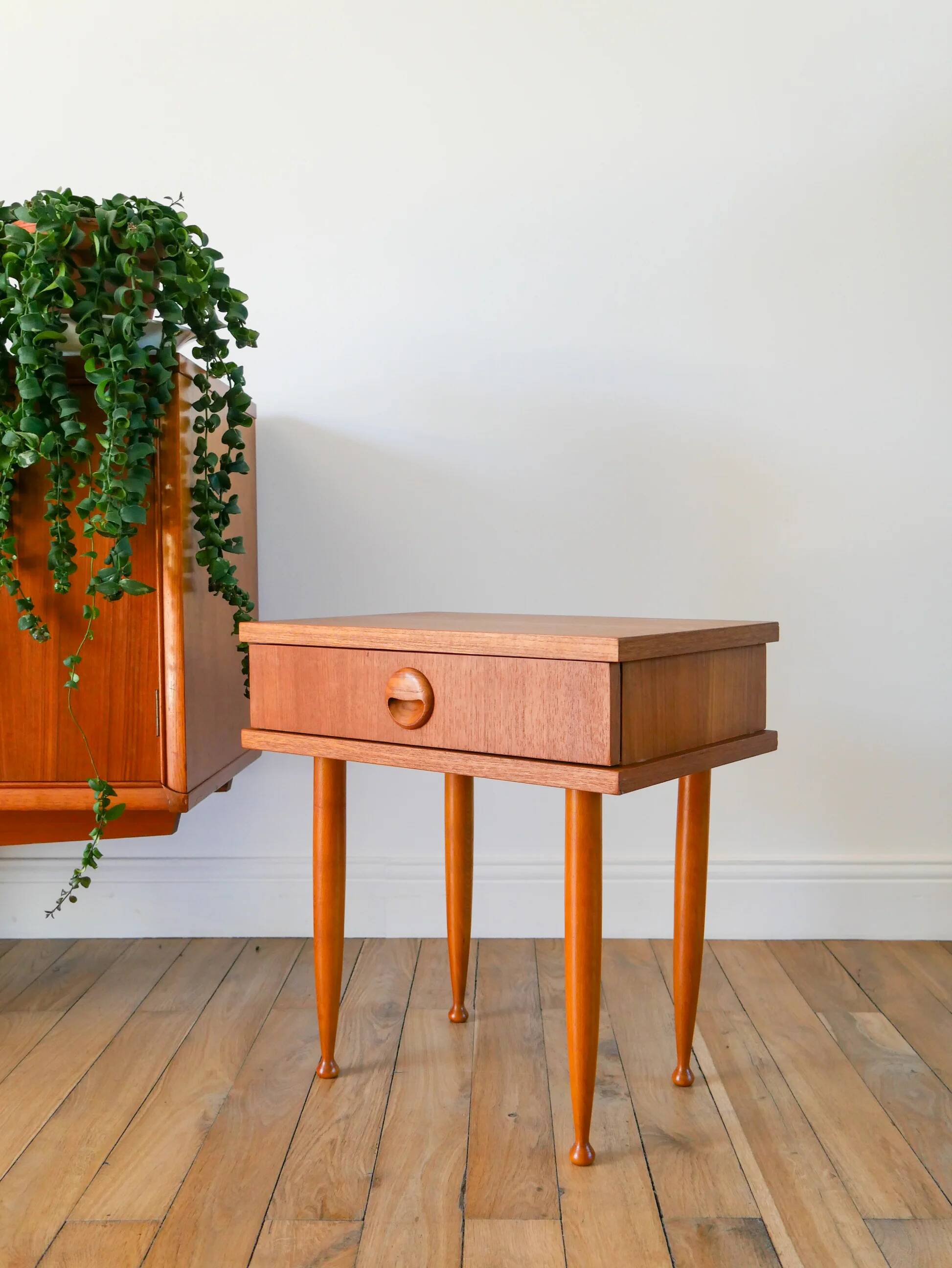 Table de chevet scandinave avec tiroir, en placage teck, 1960