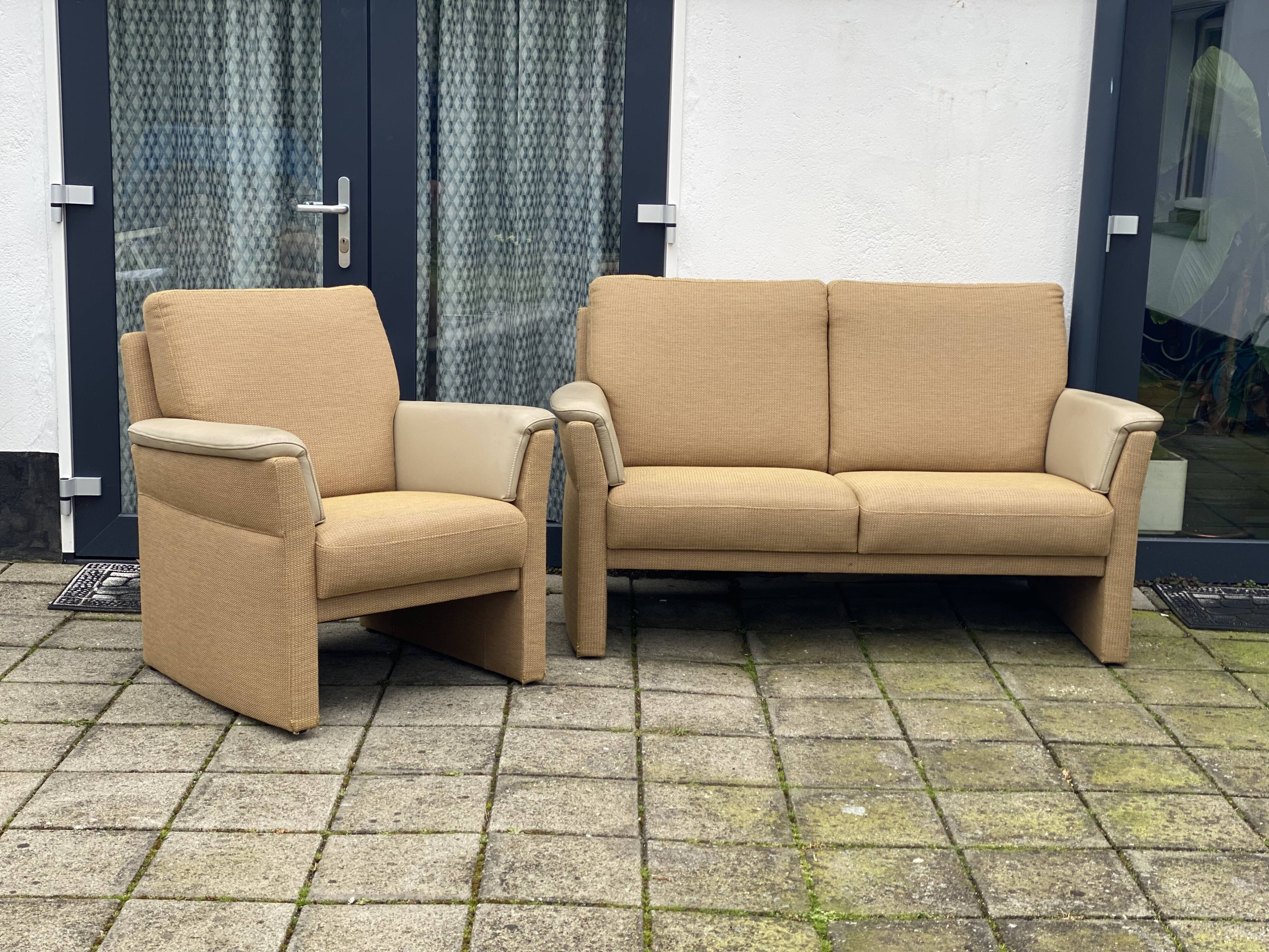 Vintage overveen 2 seater and lounge chair