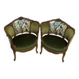 Paire de fauteuils en bois sculpté, XXème s.