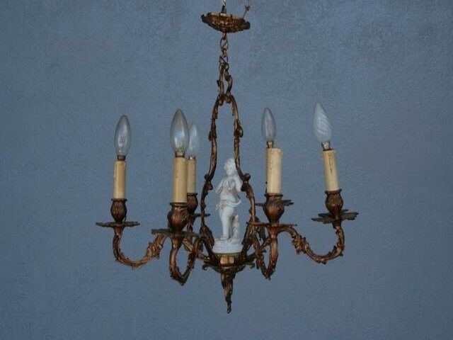 Napoleon III biscuit baby chandelier