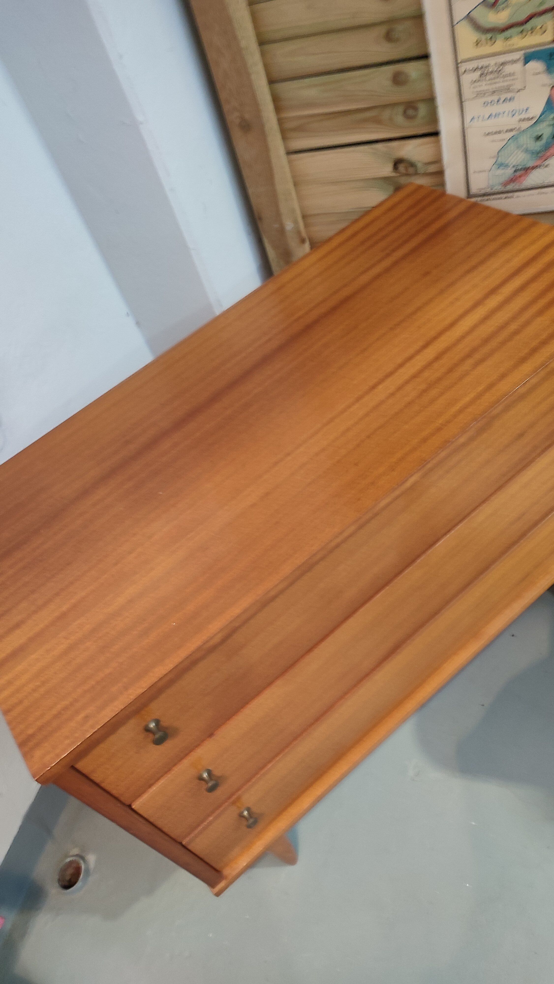 Vintage chest of drawers