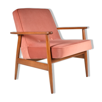 Mid-century modern pink velvet armchair, designer M. Zielinski, 1960s, Poland