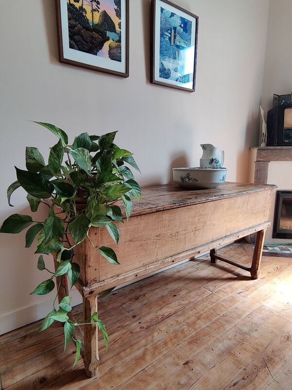 Ancienne maie en bois massif