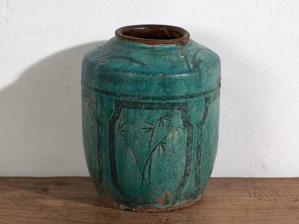 Ancient emerald green vase (circa 1820) #40