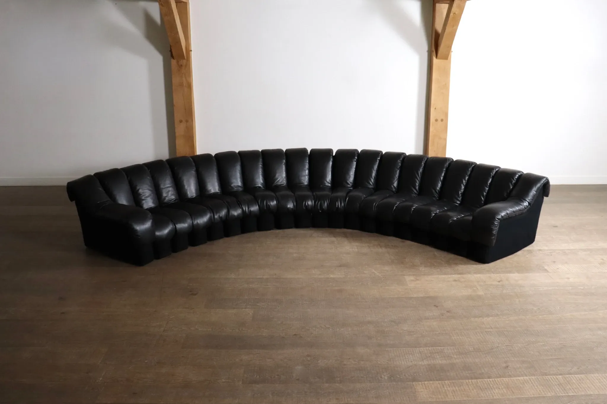 De Sede DS 600 “Non-Stop” sectional black leather sofa by Heinz Ulrich, Ueli Berger and Eleanora Peduzzi-Riva, 1970s