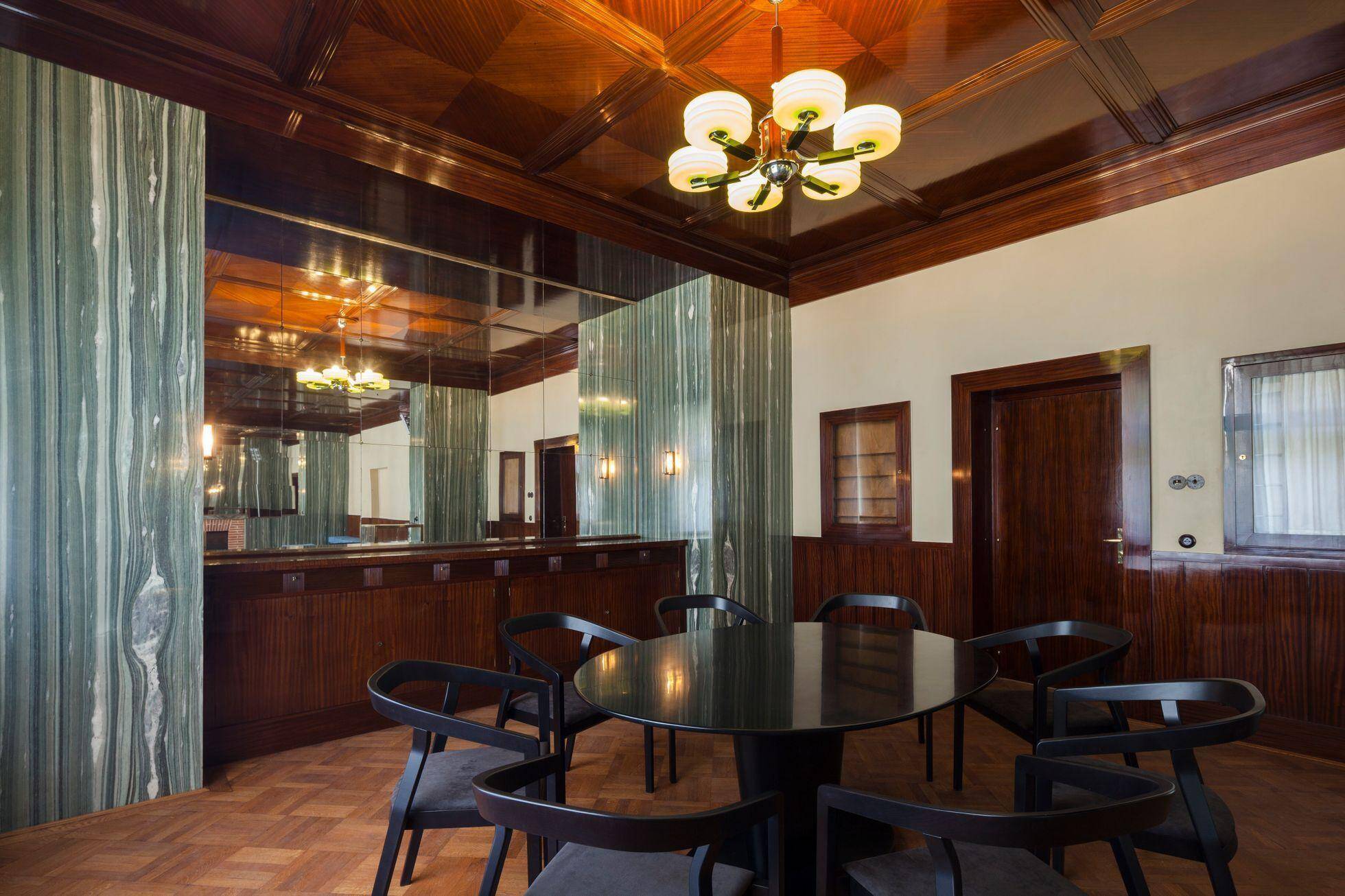 Great Art Deco chandelier attributed to Adolf Loos.
