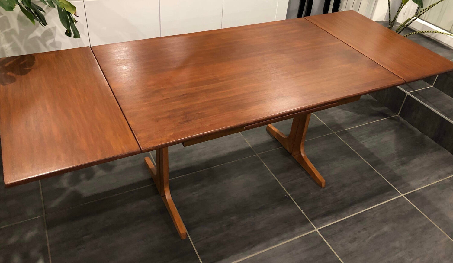 Scandinavian teak extendable table in the 1970s