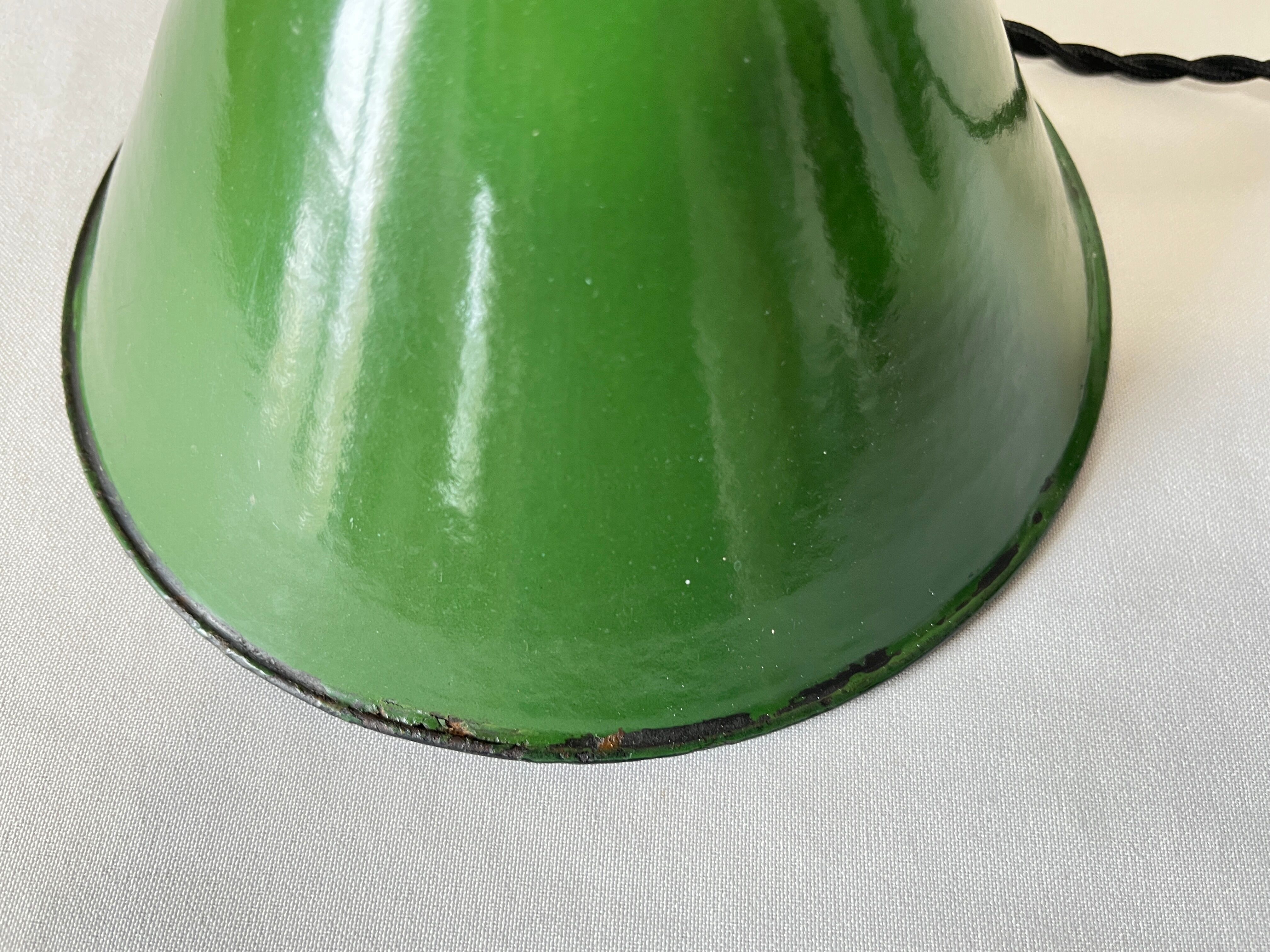 Industrial suspension conical metal green enamelled tole vintage
