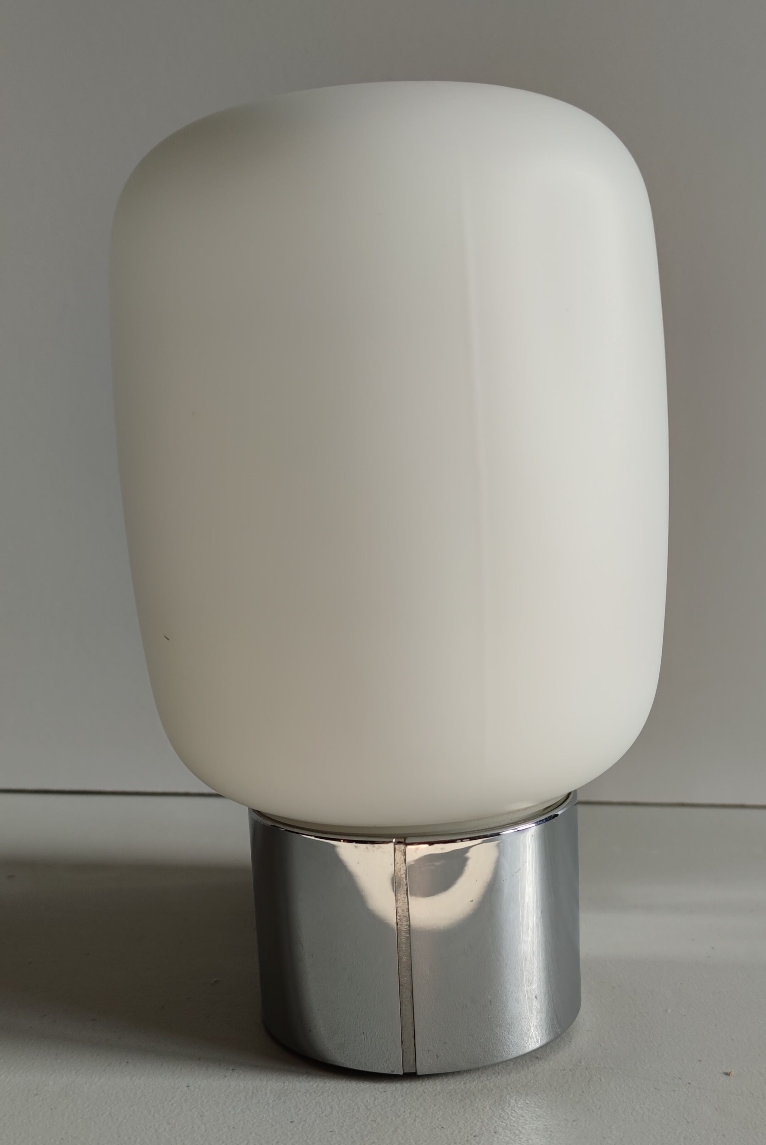 Opaline wall lamp