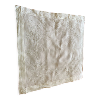 Nappe brodée