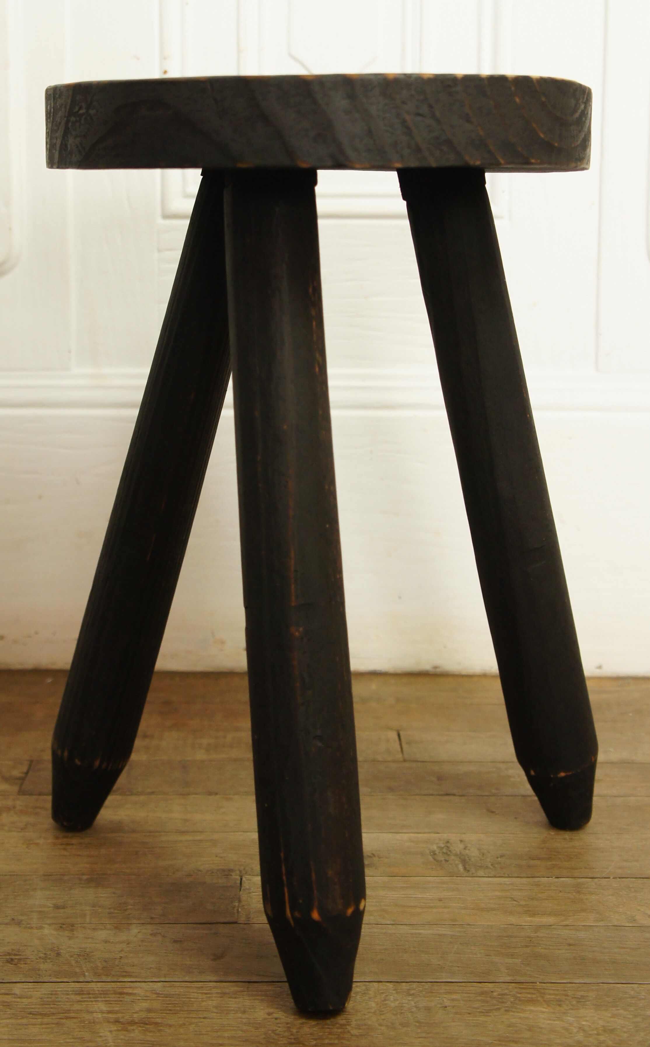 Foot tripod stool "pencil"