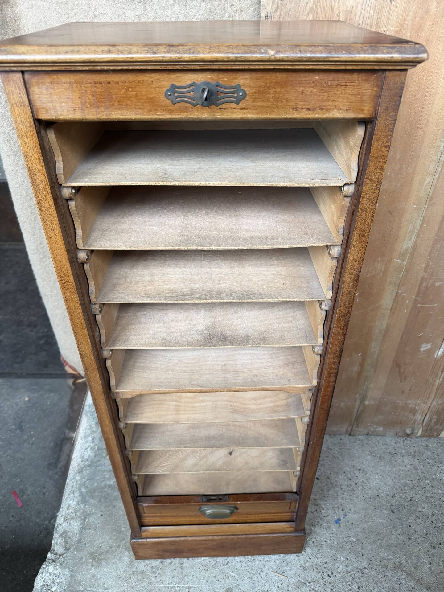 Antique wooden curtain cabinet – Around 1900