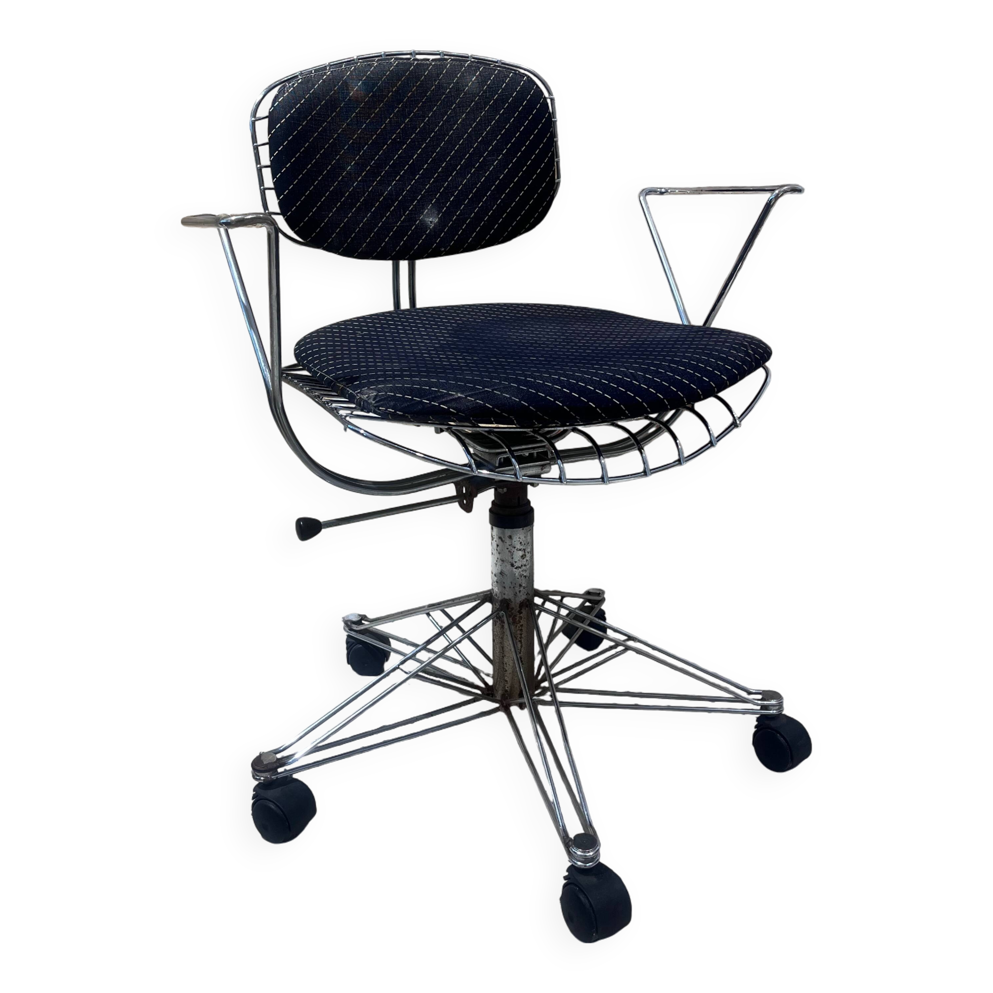 Fauteuil modèle Beaubourg de Michel Cadestin et Georges Laurent, 1977