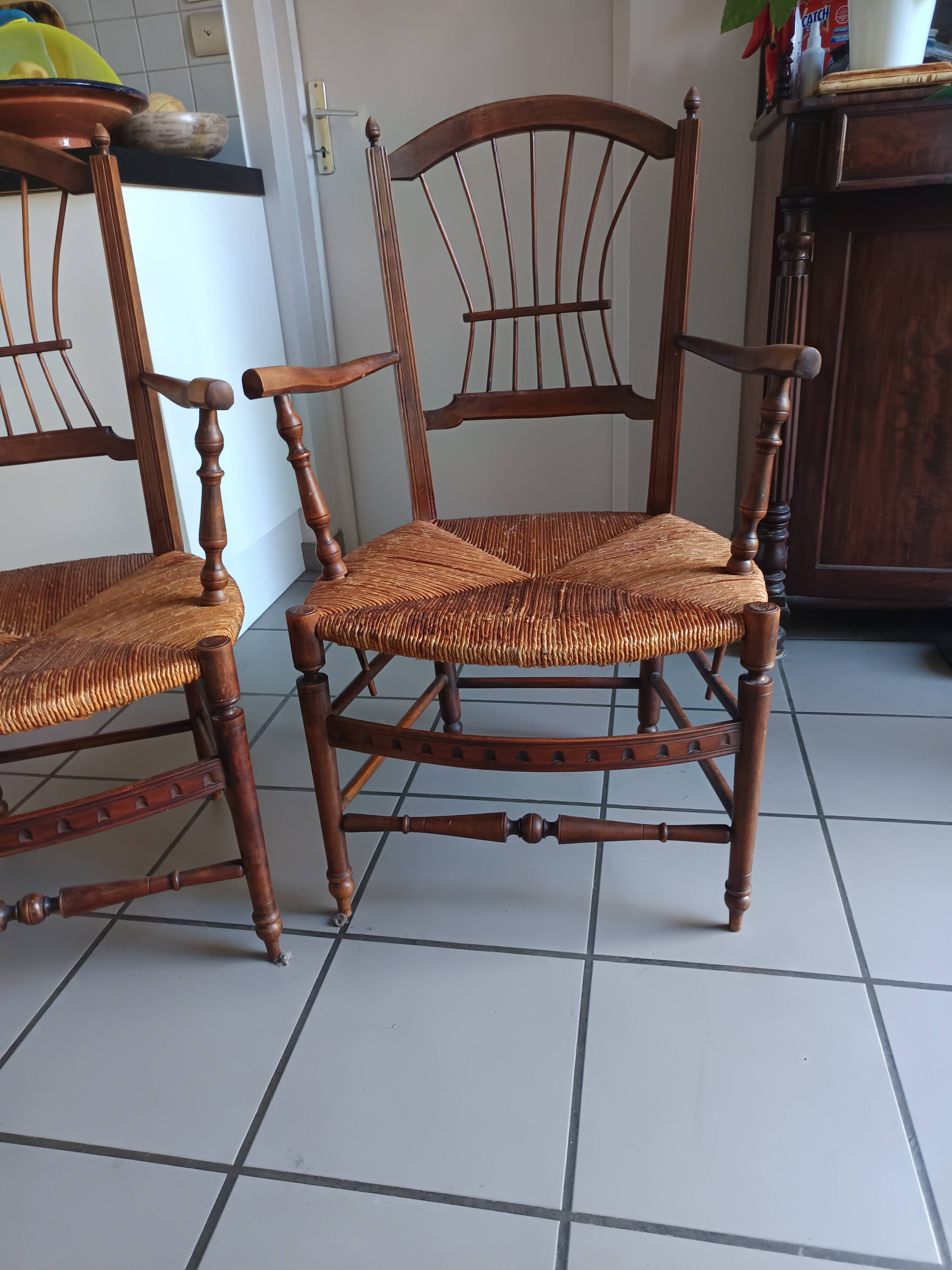 Paire de fauteuils anciens provençaux fin XIXème