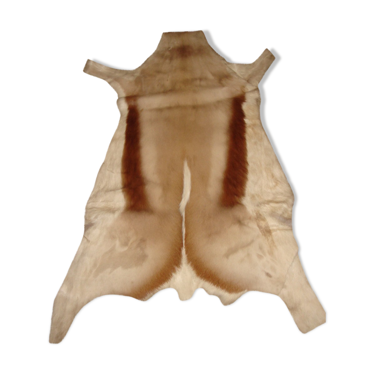 Beautiful descent of bed in skin of goat or impala  70x100cm