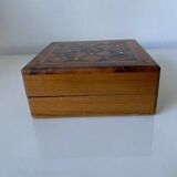Thujawood marquetry jewellery box with mother-of-pearl - vintage handcrafted work