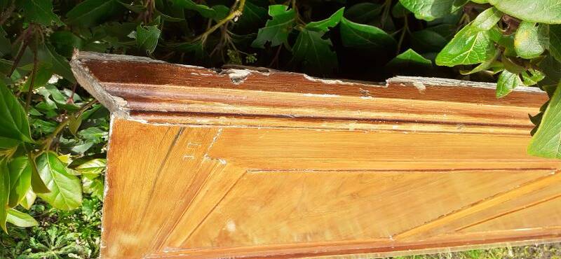 Low wall panelling 8.65m panelled with mouldings wainscoting skirting.