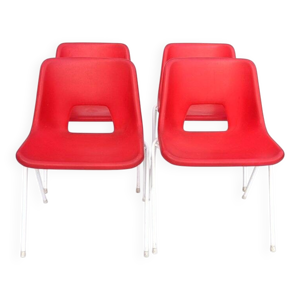 Chaises en plastique - niels gammelgaard