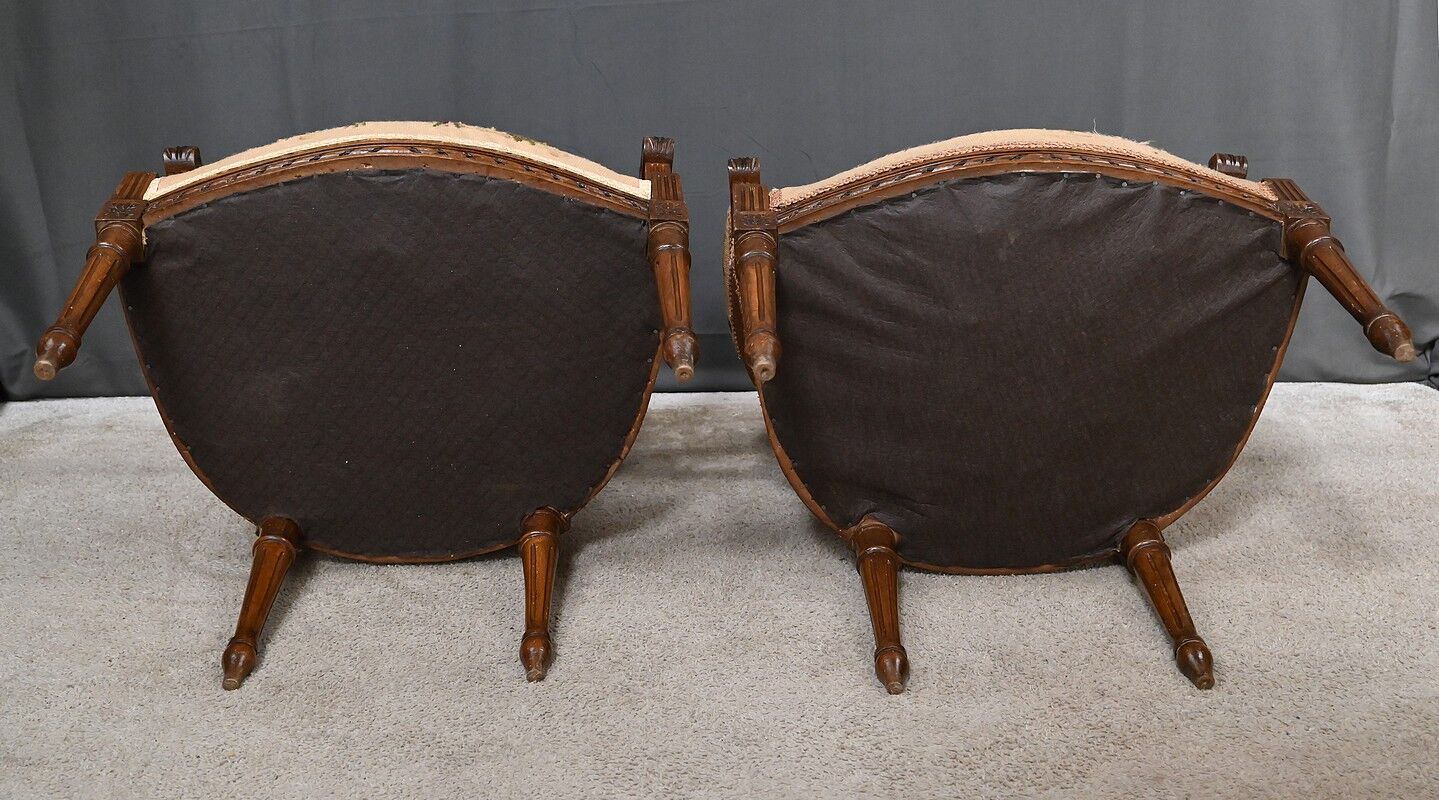 Paire de fauteuils en hêtre, style Louis XVI – début XXe