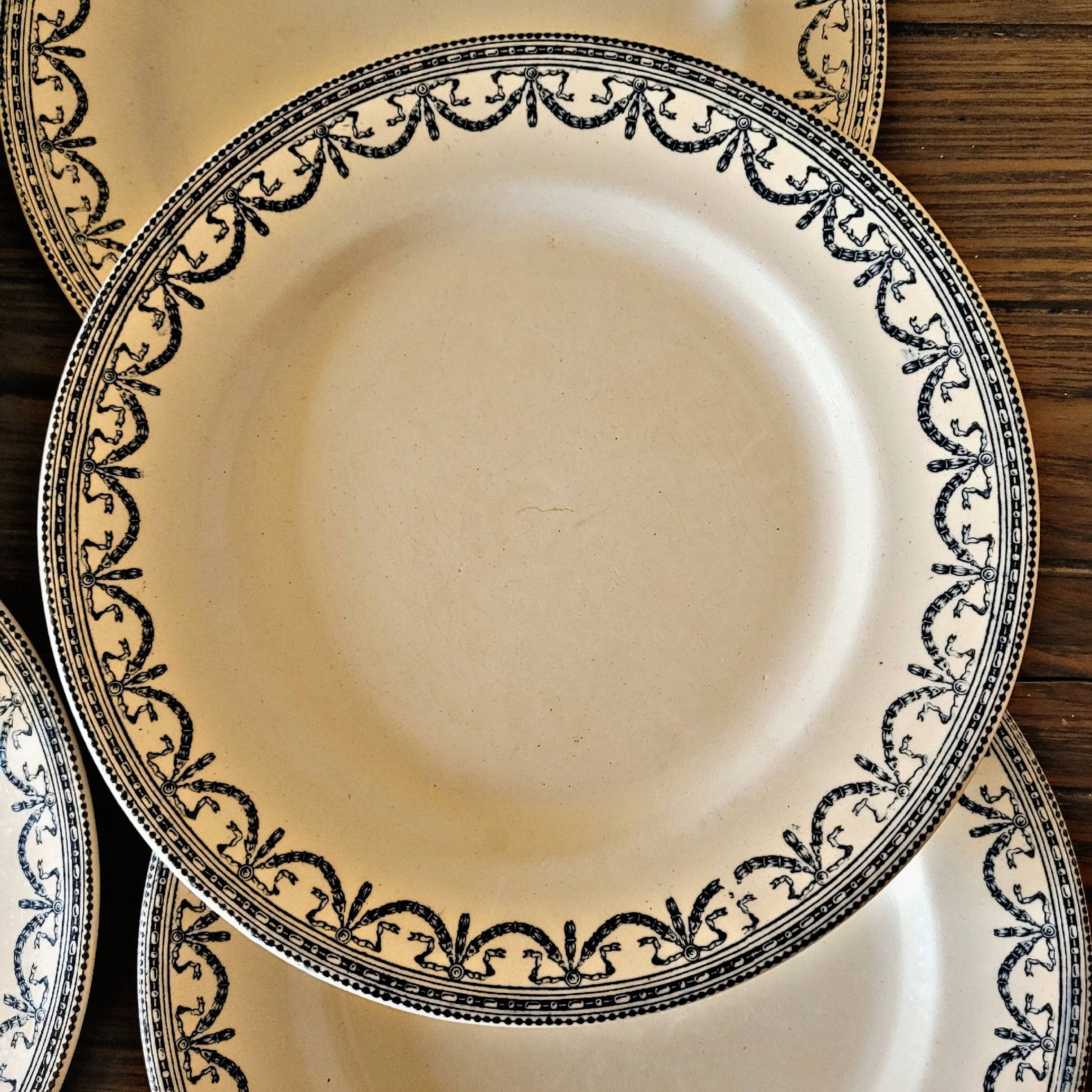 3 flat iron earth plates Salin Guirlandes Louis XVI model