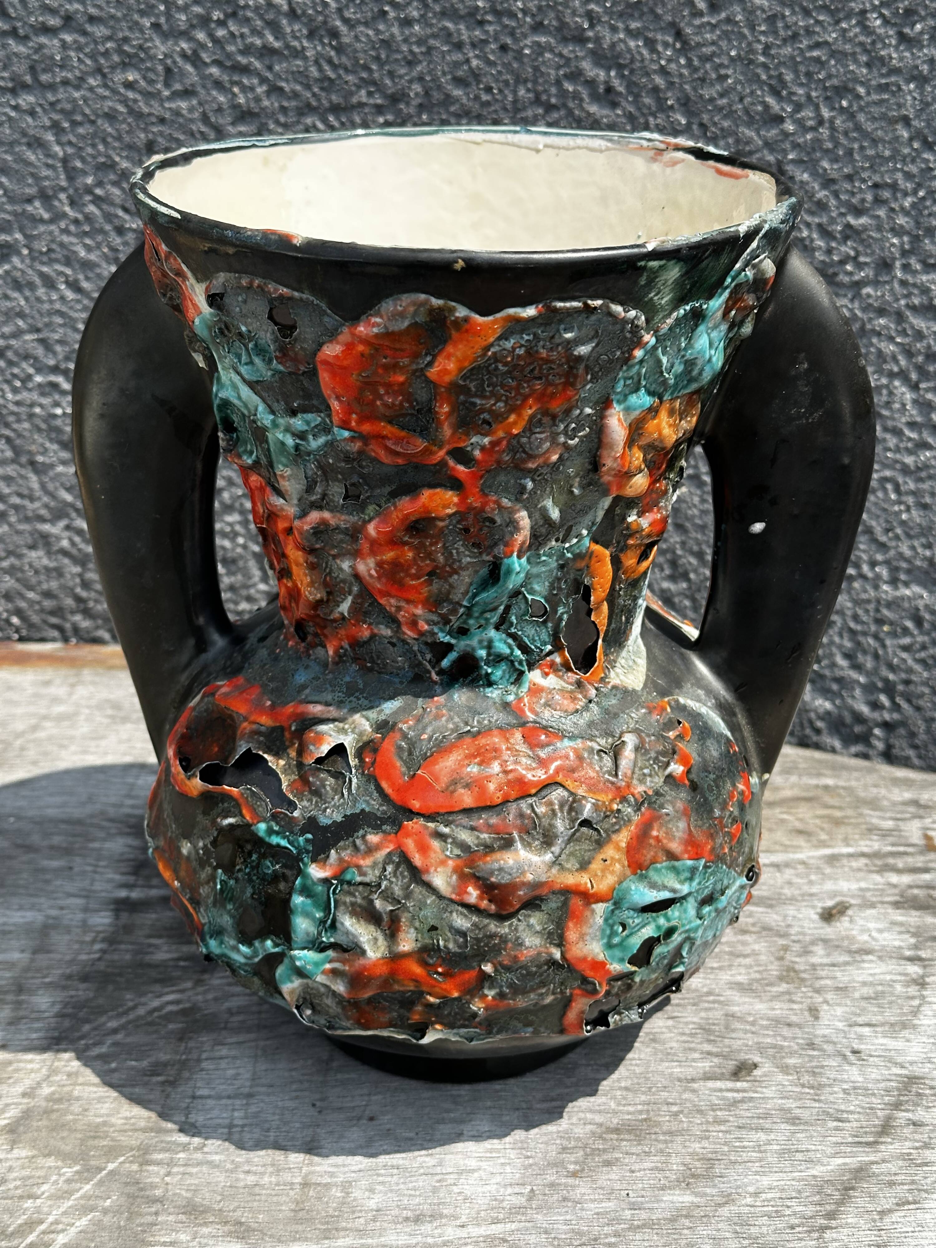 Rocaille amphora vase, Fat Lava