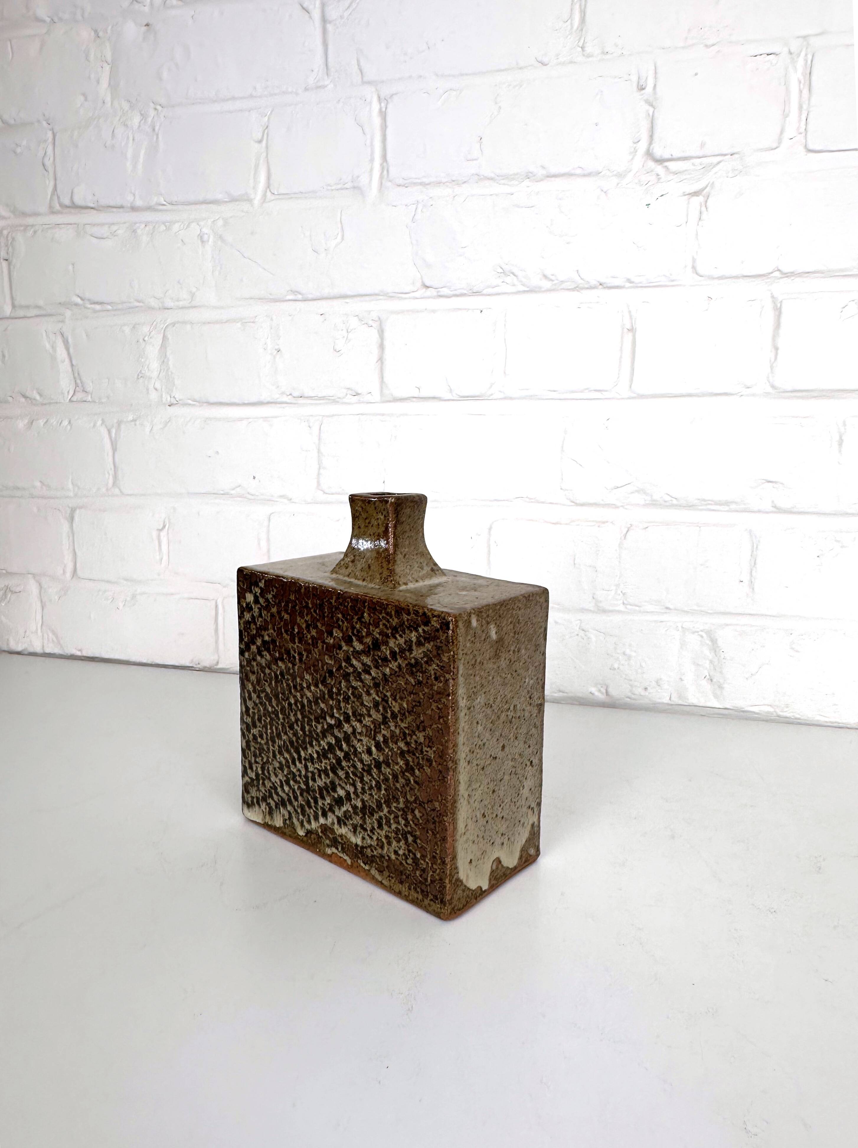 Sculptural stoneware vase in the style of Tatsuzo Shimaoka, Denmark, 1970.