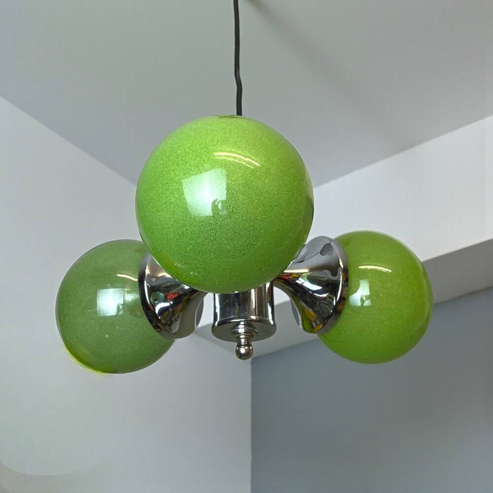 Space Age 3-light Sputnik chandelier
