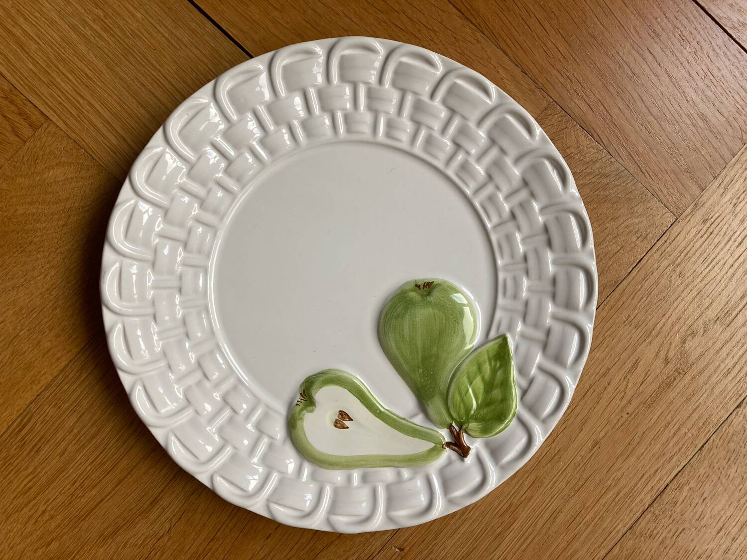 Fruit barbotine dessert plates