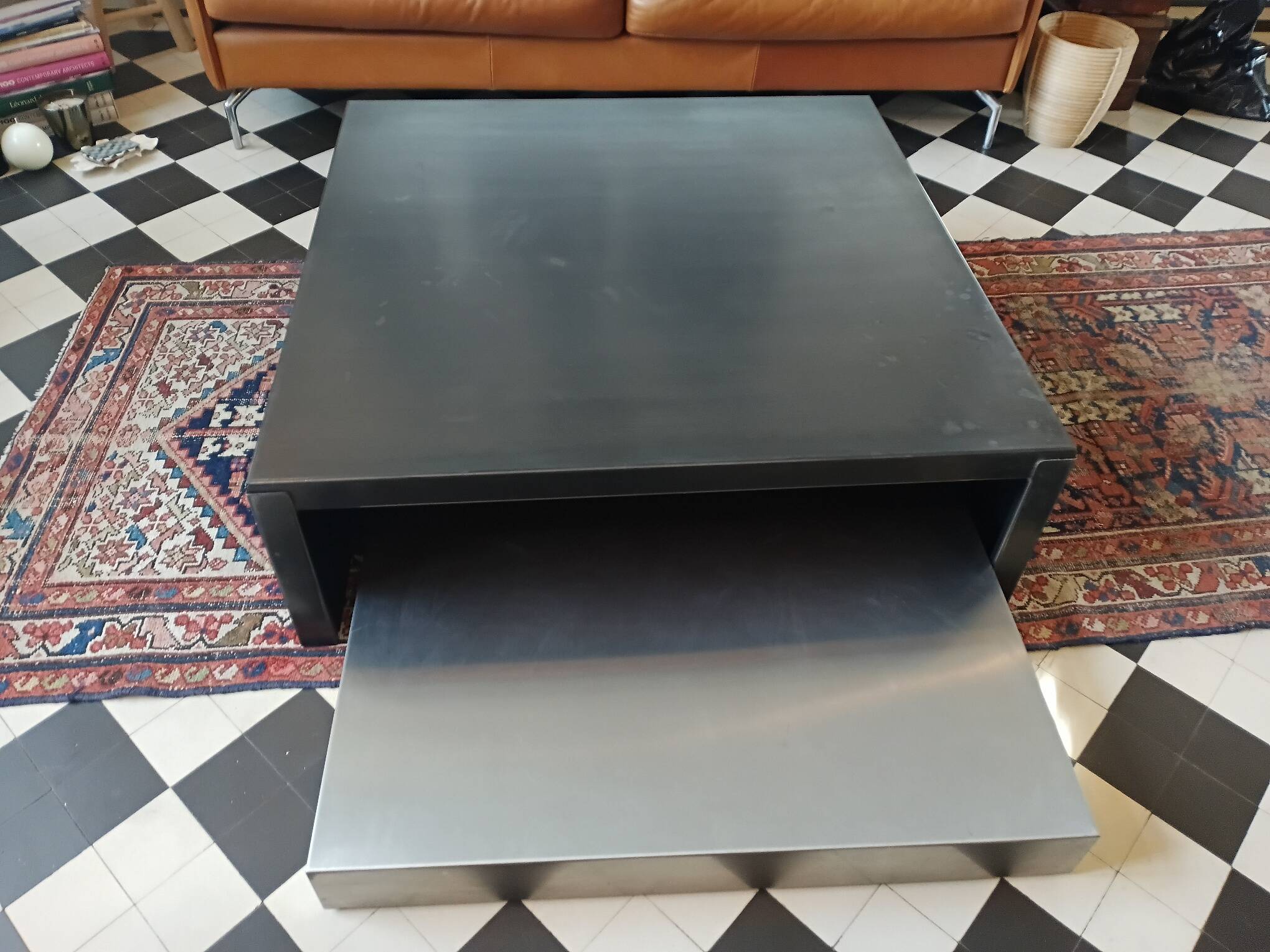Zeus coffee table "Max & Moritz"