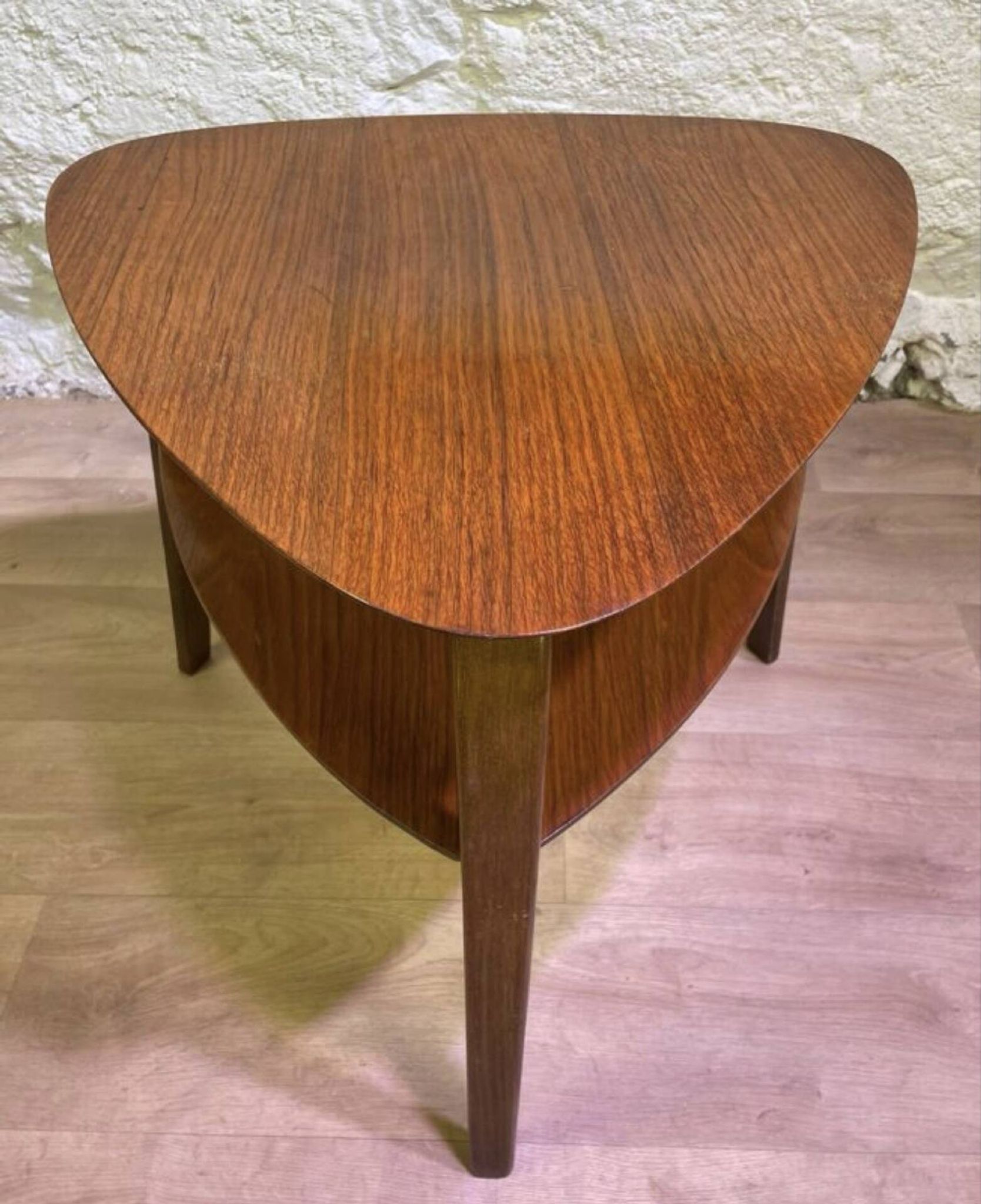 Guéridon tripode Bow Wood par Steiner