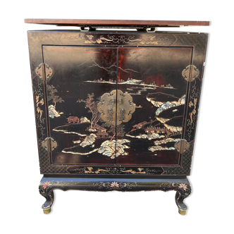 Chinese TV stand in black lacquered wood