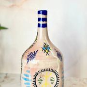 Vase artisanal bouteille amazigh bleu