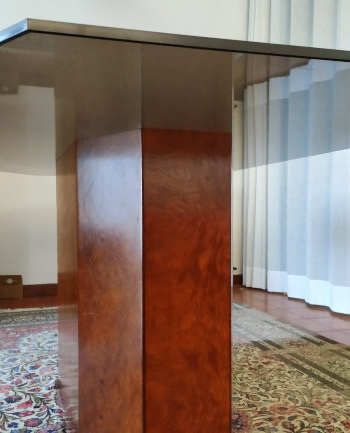 Table smoked glass and walnut bramble 80s